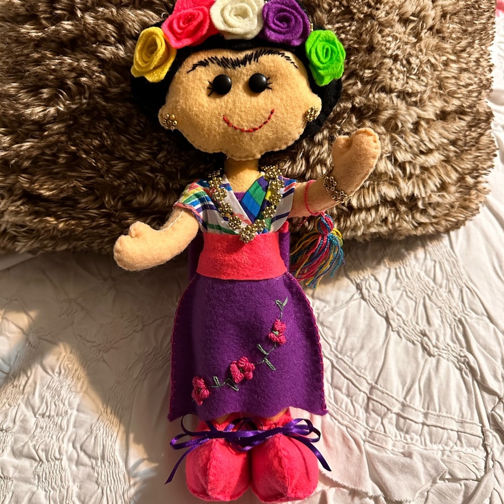 Frida Kahlo handmade doll 💗 - Picture 3 of 7